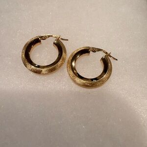 14K Yellow Gold Tube Hoop Earrings